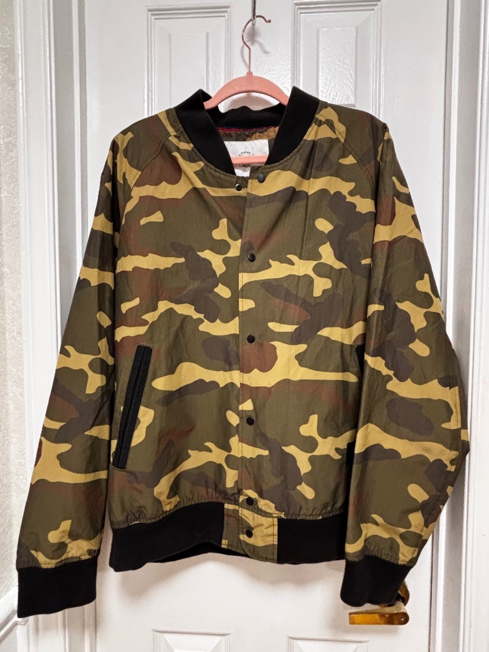 Herschel Supply Co. Men's Large Camo Lightweight Varsity Bomber Jacket